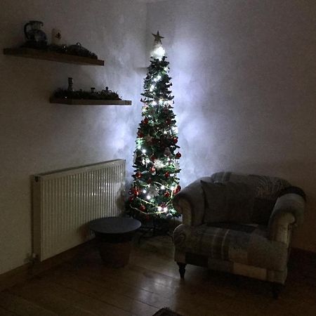 Tyddyn Perthi Farm Villa Llanberis Bagian luar foto
